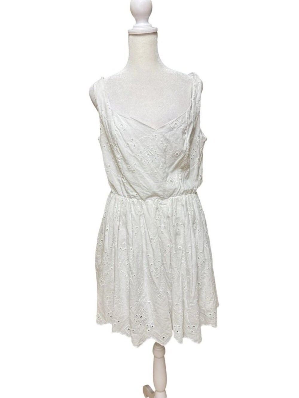 Francesca’s White Eyelet Open Back Dress Cotton Lined Size Large NWT